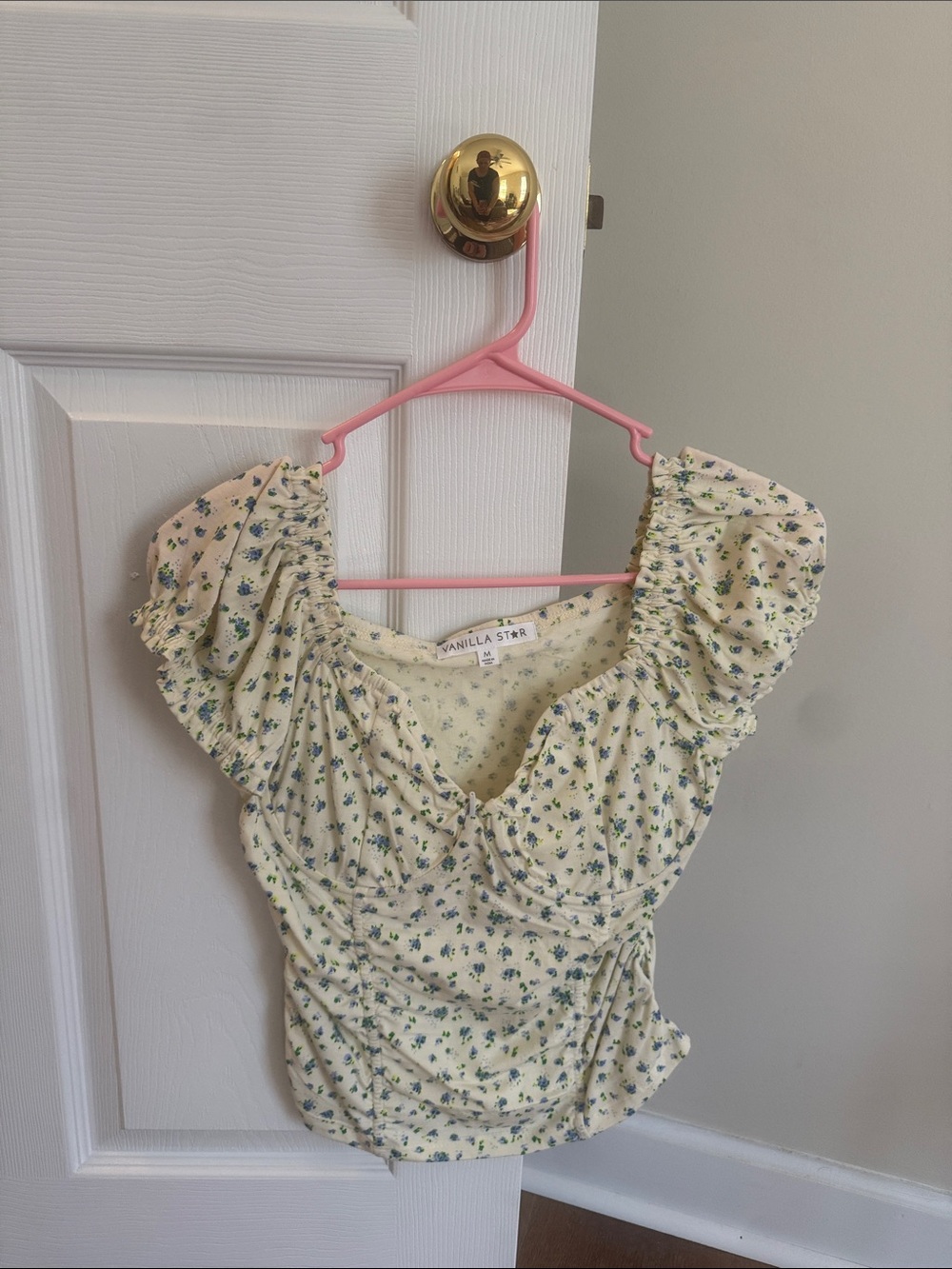 Vanilla Star Cream Floral Puff-Sleeve Sweetheart Blouse